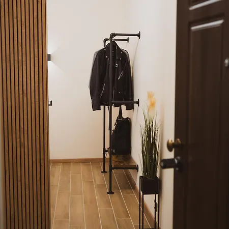 Nuova Luxury Ii * Milan