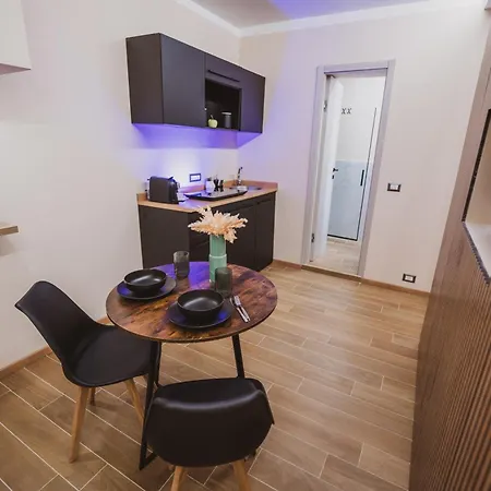 Nuova Luxury Ii * Milan